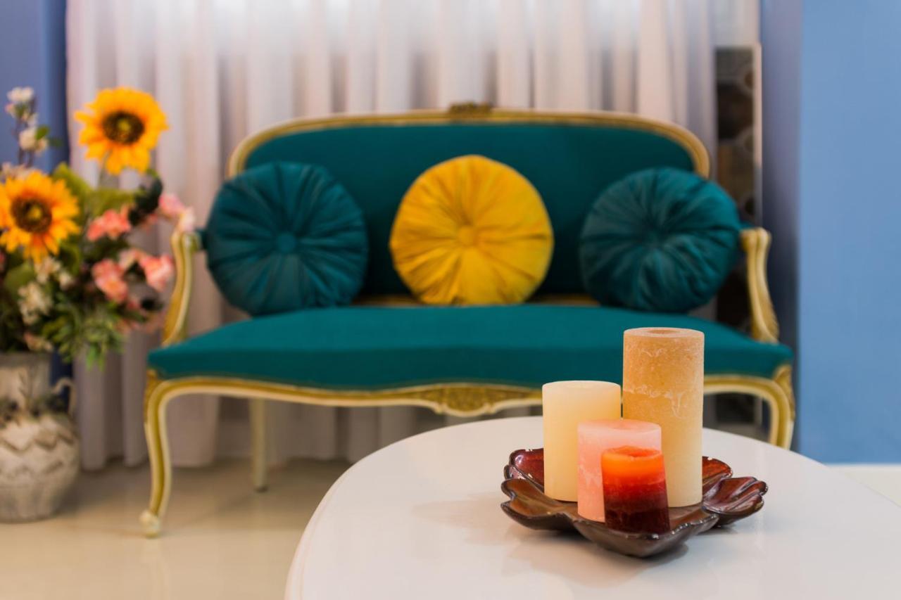 Wonderful Renovated Apartment With Private Patio Athens Exterior photo